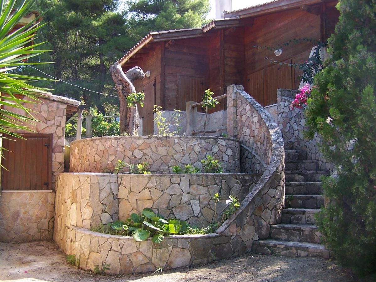 Tenuta Molino Di Mare- Ecoresort Con Villini Rodi Garganico Exterior photo